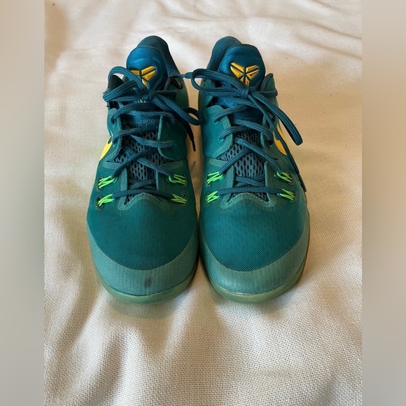 Size 10.5 - Nike Zoom Kobe Venomenon 5 Radiant Emerald - Picture 1 of 9